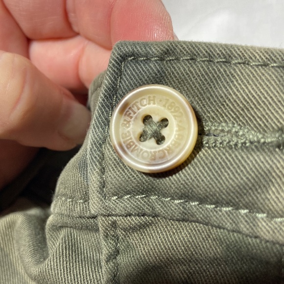 Abercrombie & Fitch Green Camouflage Shorts. Size 4. New With Tag. - Picture 8 of 10